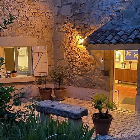 Le Prieure De Saint Pierre Bed & Breakfast Exterior foto