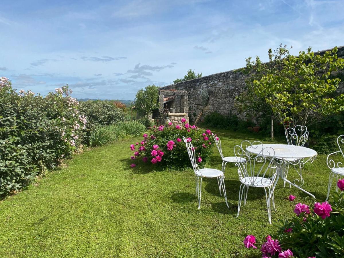 Le Prieure De Saint Pierre Bed & Breakfast Exterior foto