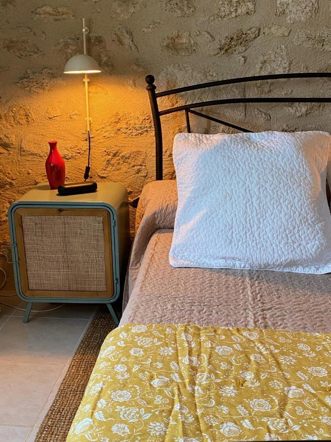 Le Prieure De Saint Pierre Bed & Breakfast Exterior foto